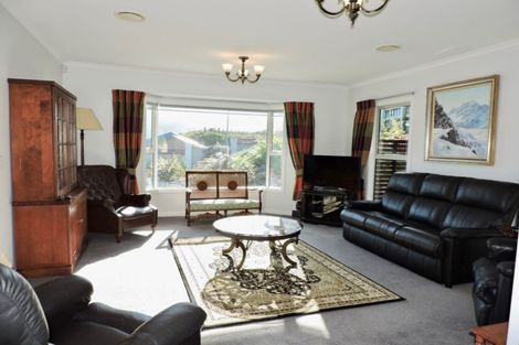 Photo of property in 15 Mervyn Kemp Drive, Tawa, Wellington, 5028