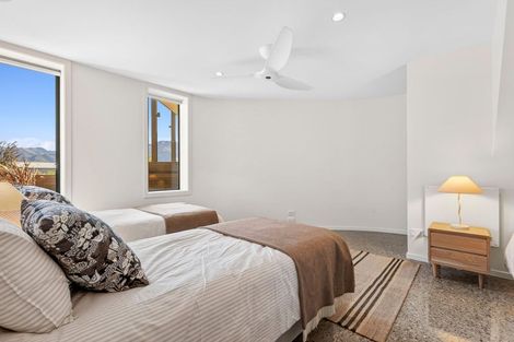 Photo of property in 35 Skinner Crescent, Lake Hawea, 9382