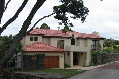 Photo of property in 17 Centennial Place, Campbells Bay, Auckland, 0630