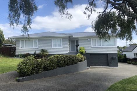 Photo of property in 30 Eastglen Road, Glen Eden, Auckland, 0602