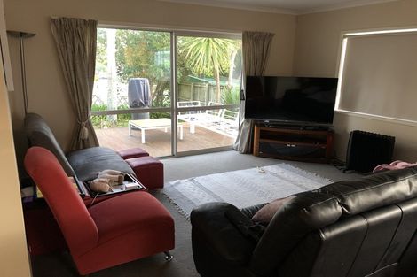 Photo of property in 51a Matipo Road, Te Atatu Peninsula, Auckland, 0610