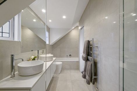 Photo of property in 102 Heaton Street, Merivale, Christchurch, 8052