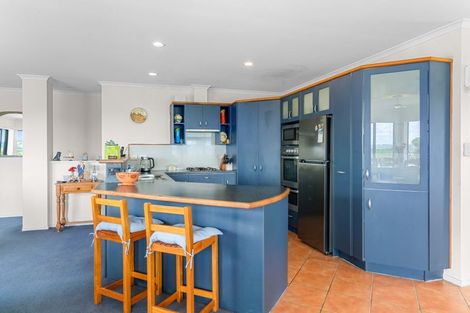 Photo of property in 91 Whaka Street, Maungaturoto, 0520