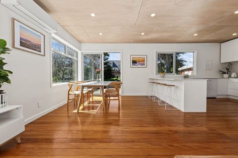 Photo of property in 102 Rosetta Road, Raumati South, Paraparaumu, 5032