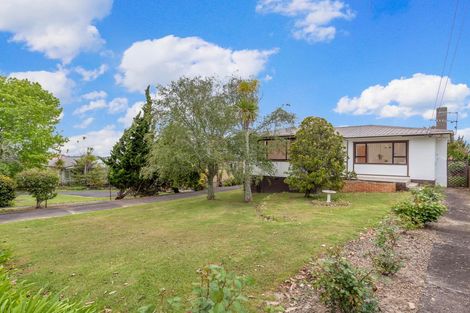 Photo of property in 17 Armagh Road, Blockhouse Bay, Auckland, 0600