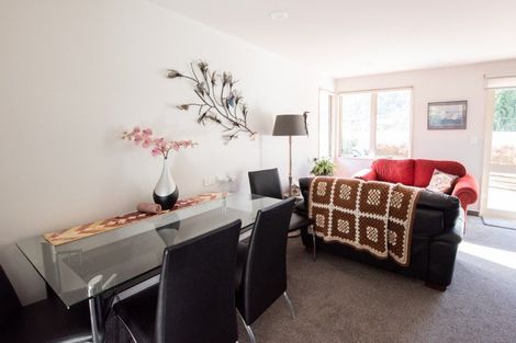 Photo of property in 75 Kent Street, Picton, 7220