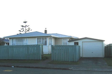 Photo of property in 3 Carluke Street, Paparangi, Wellington, 6037