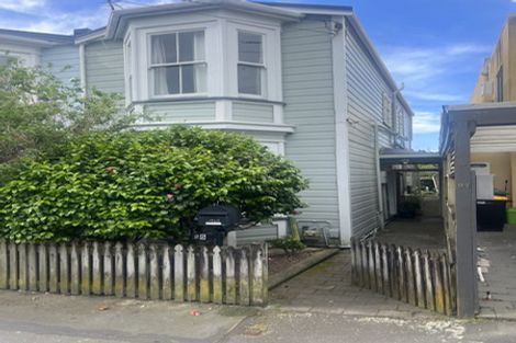 Photo of property in 25 Queen Street, Mount Victoria, Wellington, 6011