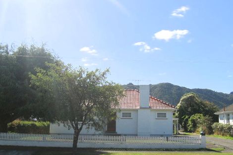 Photo of property in 8 Davis Crescent, Elderslea, Upper Hutt, 5018