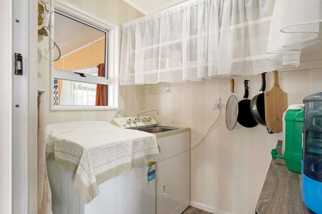 Photo of property in 19 Tainui Street, Castlecliff, Whanganui, 4501