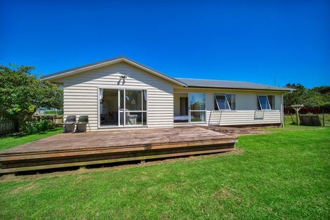 Photo of property in 75 Tauhuri Street, Manaia, 4612