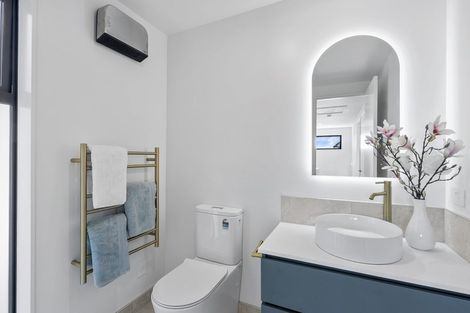 Photo of property in 1/39 Vagues Road, Northcote, Christchurch, 8052