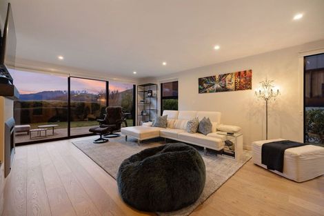 Photo of property in 25 Double Cone Road, Jacks Point, Queenstown, 9371