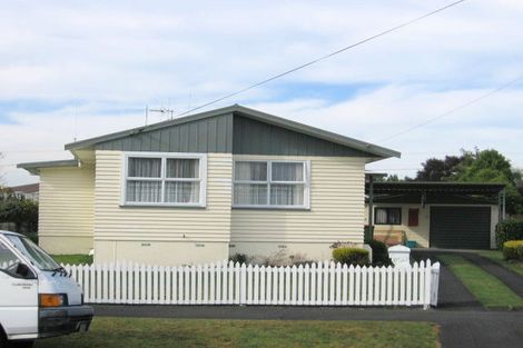 Photo of property in 17 Cecil Street, St Andrews, Hamilton, 3200