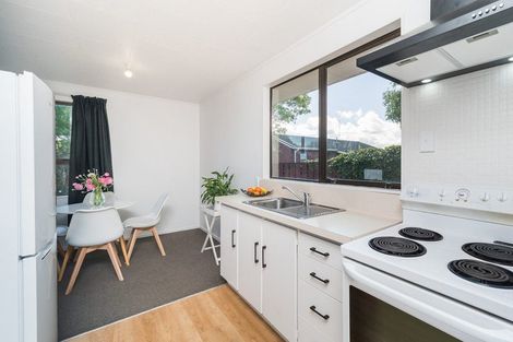 Photo of property in 9 Adams Place, Kelvin Grove, Palmerston North, 4414