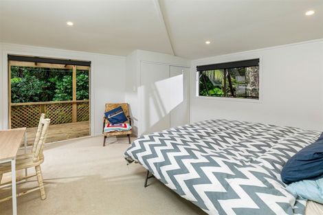 Photo of property in 812 West Coast Road, Oratia, Auckland, 0604