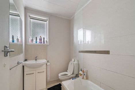 Photo of property in 4 Walden Place, Mangere East, Auckland, 2024