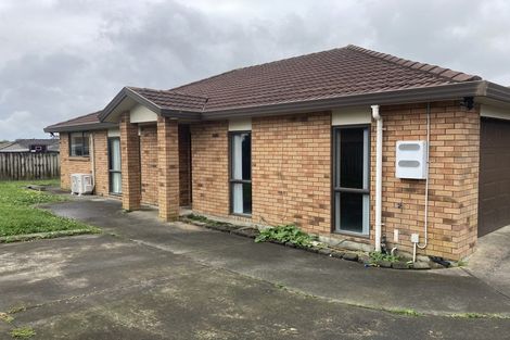 Photo of property in 10 Waldos Way, Mangere, Auckland, 2022