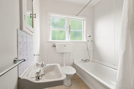 Photo of property in 2 Holyrood Avenue, Wakari, Dunedin, 9010