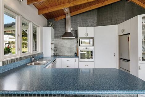 Photo of property in 8 Scenic Heights, Acacia Bay, Taupo, 3330