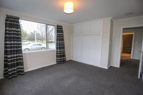 Photo of property in 1/310 Memorial Avenue, Burnside, Christchurch, 8053