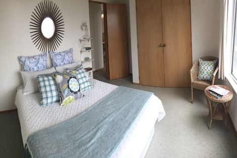 Photo of property in 13 Sunset Parade, Plimmerton, Porirua, 5026