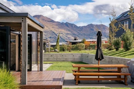 Photo of property in 5 Mills Road, Wanaka, 9305