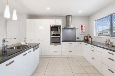 Photo of property in 7 Goodall Place, Redwood, Christchurch, 8051