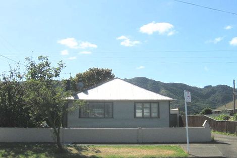 Photo of property in 12 Davis Crescent, Elderslea, Upper Hutt, 5018