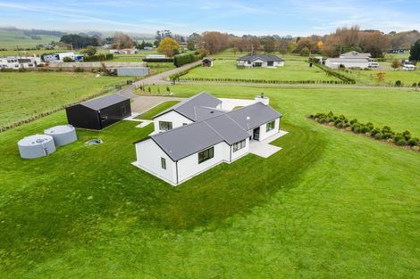 Photo of property in 18 Ranfurly Road, Pahiatua, 4984
