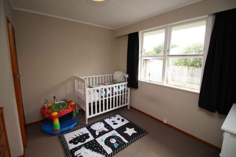 Photo of property in 1 Wilson Street, Bulls, 4818