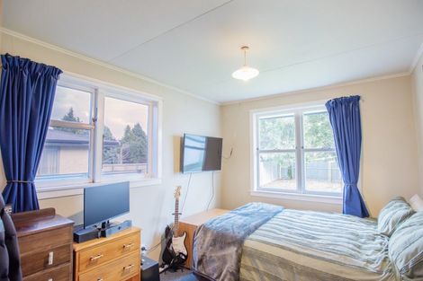 Photo of property in 16 Great North Road, Winton, 9720