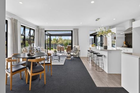 Photo of property in 52 Carrington Drive, Papamoa Beach, Papamoa, 3118