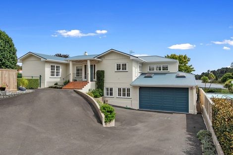 Photo of property in 30 Lake Crescent, Hamilton Lake, Hamilton, 3204