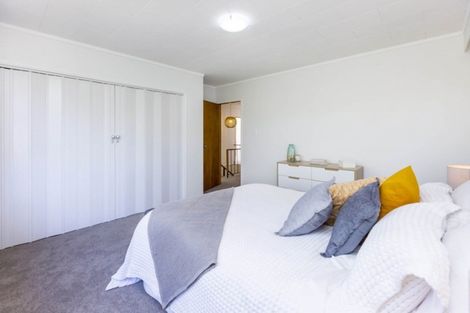 Photo of property in 8 Chichester Drive, Pinehaven, Upper Hutt, 5019