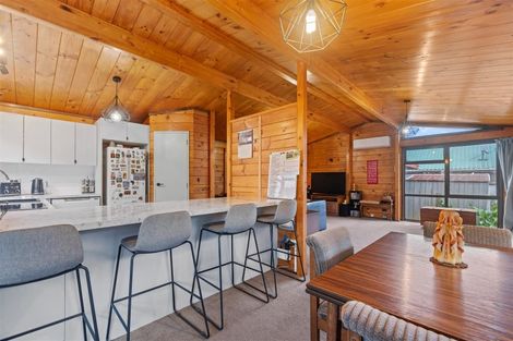 Photo of property in 40 Icarus Place, Sunnybrook, Rotorua, 3015