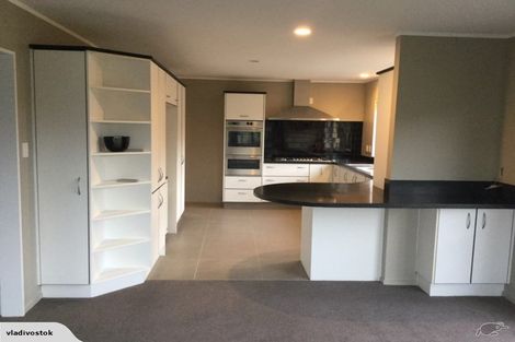 Photo of property in 32 Hastings Place, Hamilton Lake, Hamilton, 3204