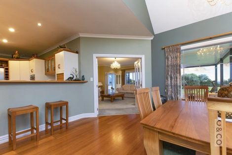 Photo of property in 296 Old North Road, Kumeu, 0892