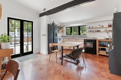 Photo of property in 3 Cologne Street, Martinborough, 5711