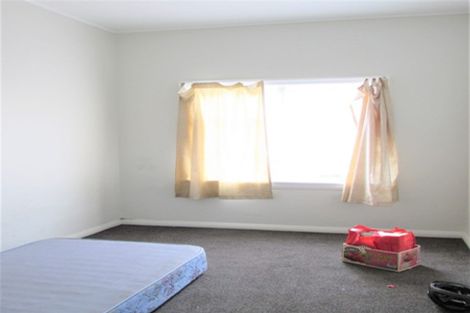 Photo of property in 124 Randwick Road, Moera, Lower Hutt, 5010