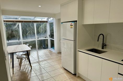 Photo of property in 1/3 Manutara Avenue, Forrest Hill, Auckland, 0620