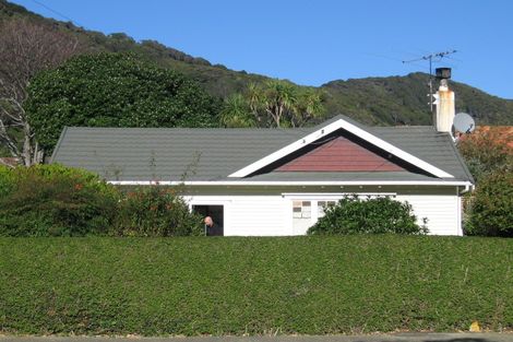 Photo of property in 19 Karamu Street, Eastbourne, Lower Hutt, 5013