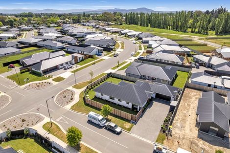 Photo of property in 35 Mcquillan Avenue, Woodend, 7610