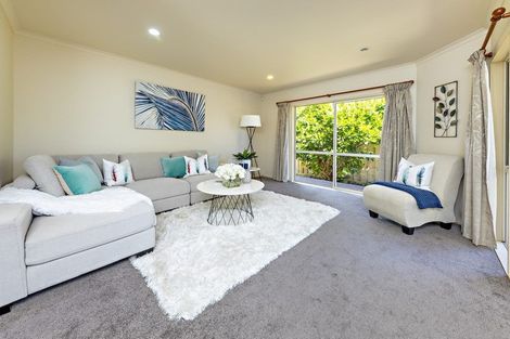Photo of property in 2/17 Bain Place, Bucklands Beach, Auckland, 2014