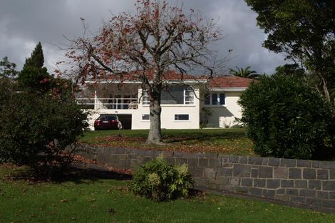 Photo of property in 19 Island View Terrace, Cockle Bay, Auckland, 2014
