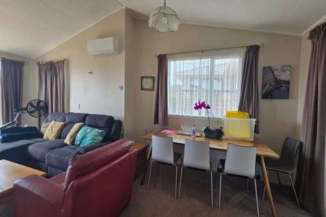 Photo of property in 6 Kekerenga Street, Strathmore Park, Wellington, 6022