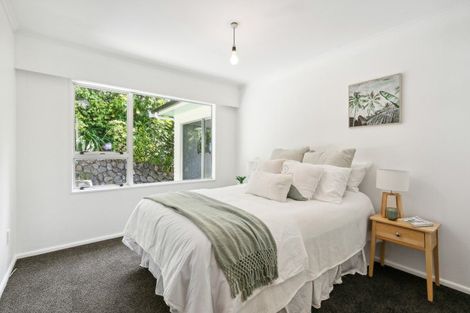 Photo of property in 27 Turriff Crescent, Tawa, Wellington, 5028