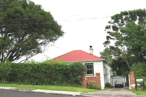Photo of property in 55 Ocean View Road, Hillcrest, Auckland, 0627