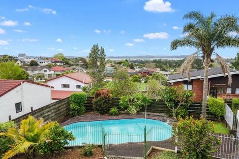 Photo of property in 16 Tatyana Place, Massey, Auckland, 0614