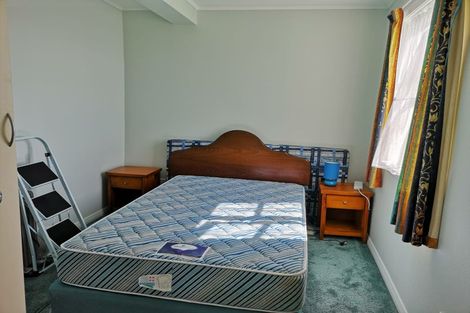 Photo of property in 139 The Ridgeway, Mornington, Wellington, 6021